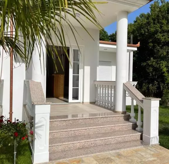 ホテル Frenki S Residence