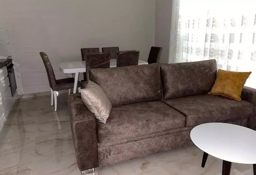 ホテル Frenki S Residence