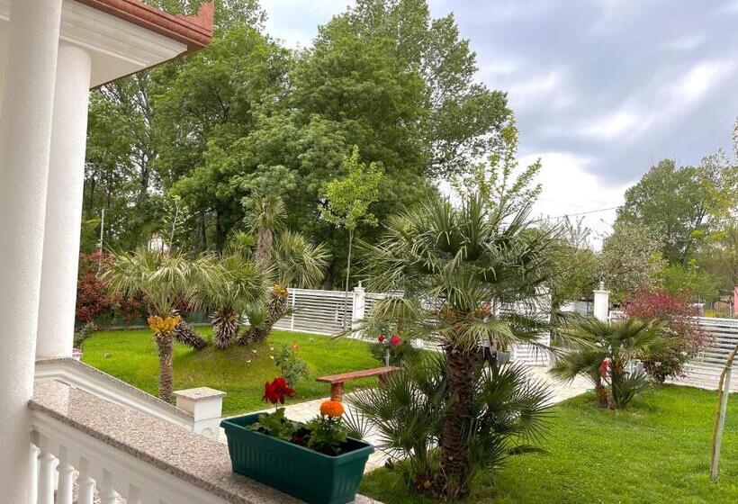 هتل Frenki S Residence