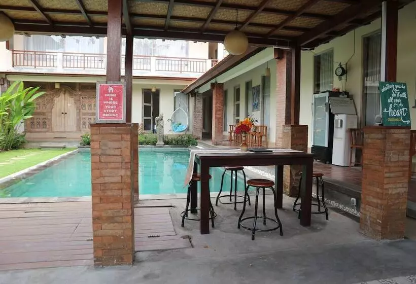 Hotelli Pondok Tulasi Semaya House