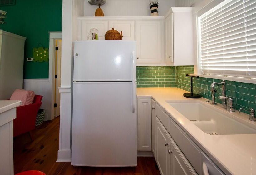 46 Davis Love Cottage