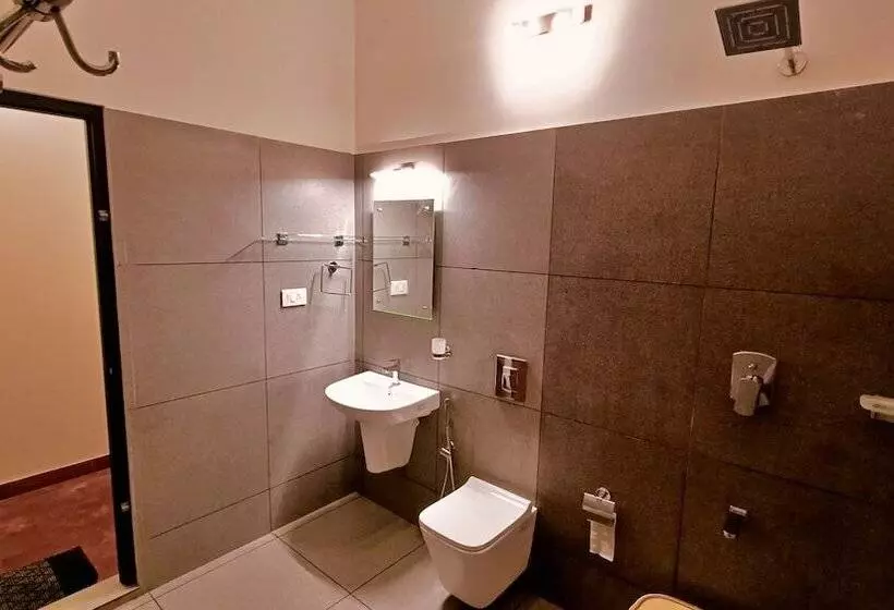 Adrak Mountain Mist Forest Resort