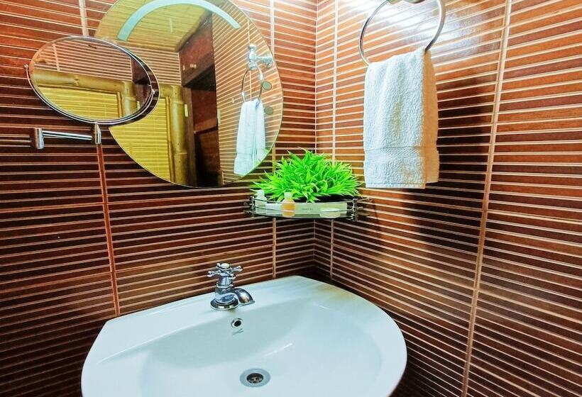 Adrak Mountain Mist Forest Resort