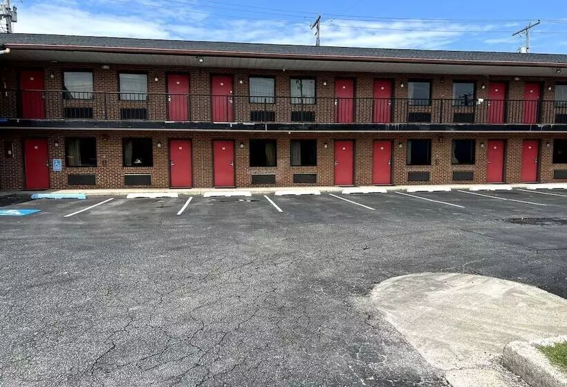 Budget Plaza Motel