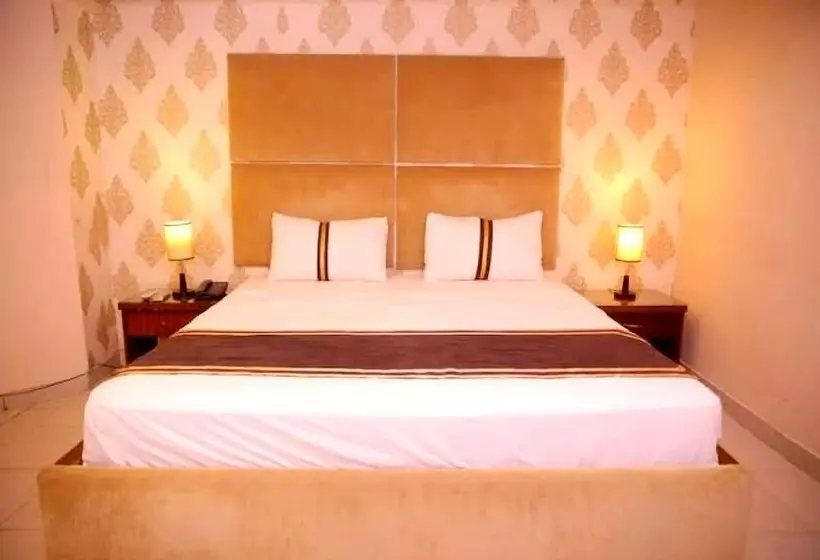 Grand Star Hotel Multan