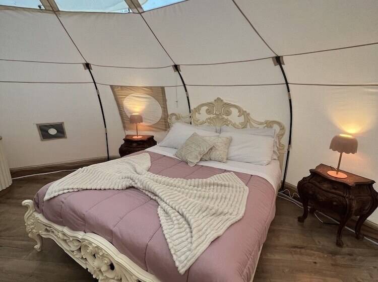 בית מלון כפרי Bubble Glamping Sicily