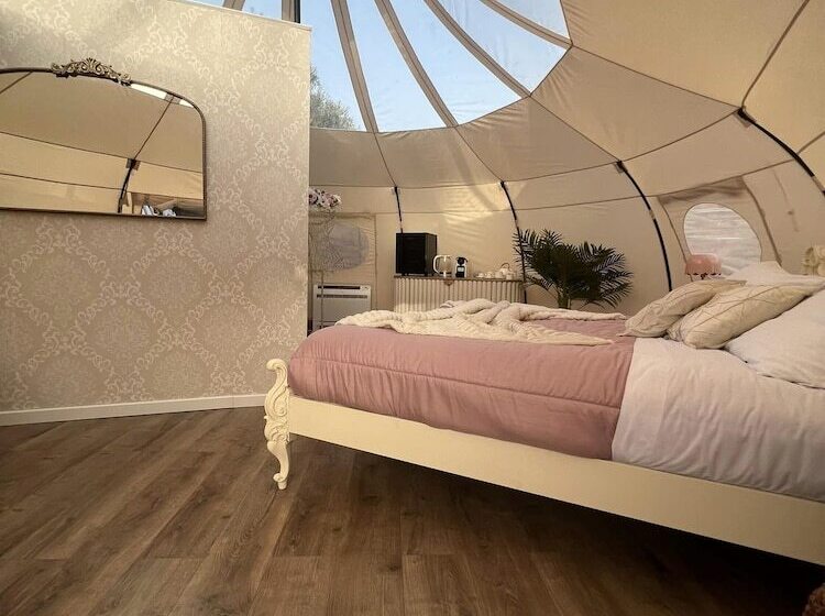 בית מלון כפרי Bubble Glamping Sicily