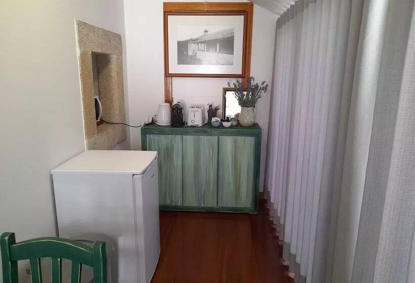 Hotelli Coliving The Valley Portugal With Coworking Space Open 24 7