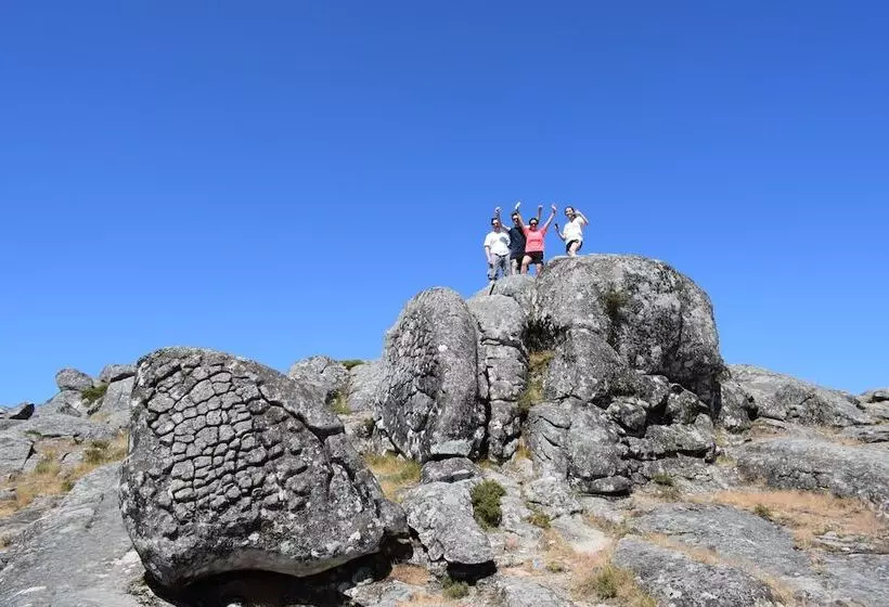 Hotelli Coliving The Valley Portugal With Coworking Space Open 24 7