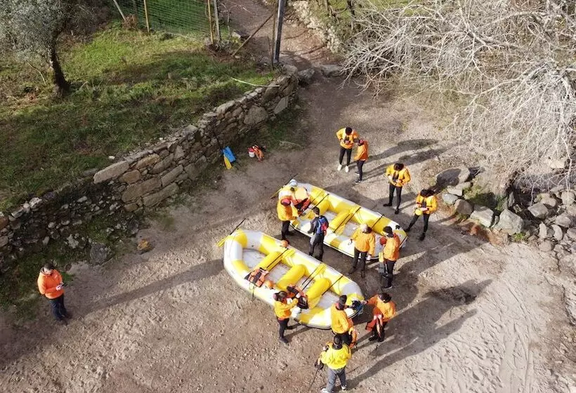 Hotelli Coliving The Valley Portugal With Coworking Space Open 24 7