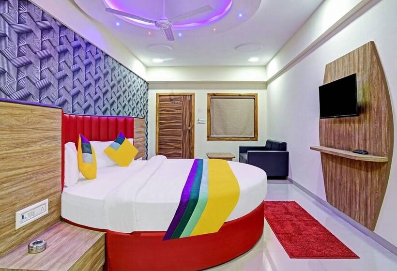 Itsy Hotels Rk Palace