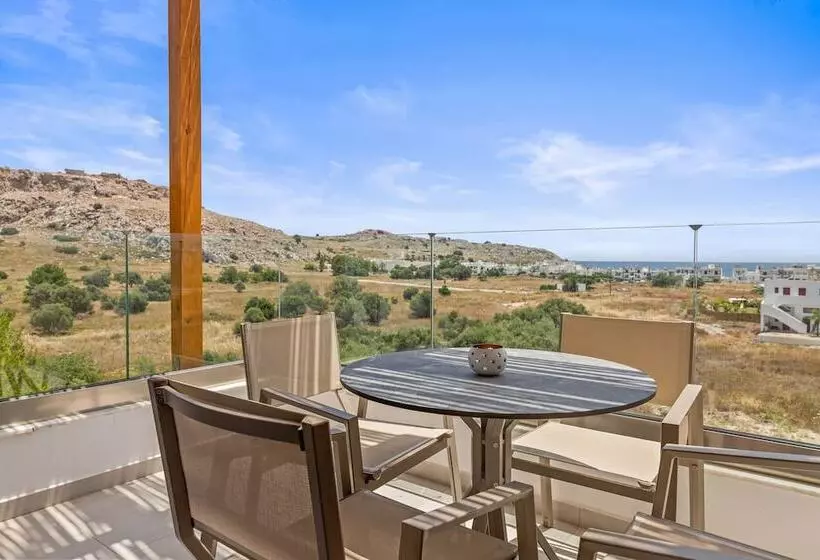 Hotelli Kouros Stone Suites