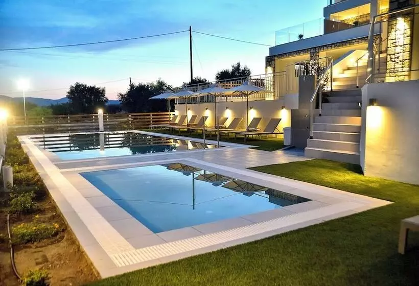 Hotelli Kouros Stone Suites