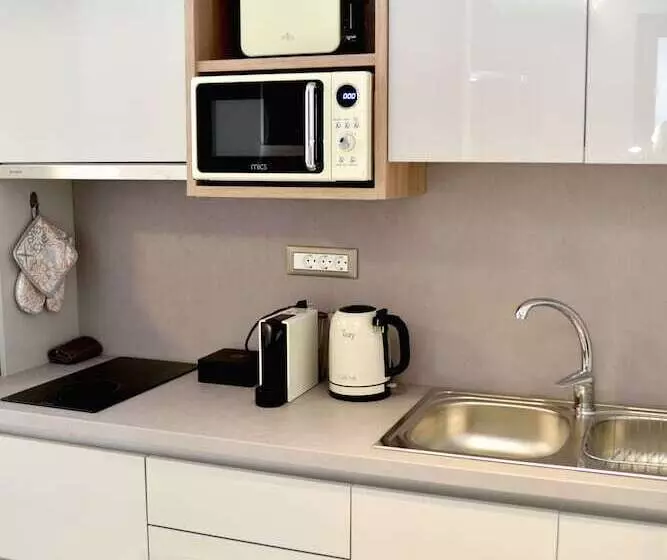 Hotelli Kouros Stone Suites