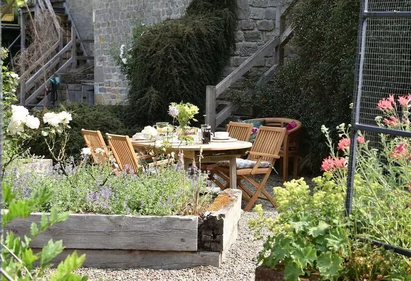 Maaseutuhotelli The Coach House At Jervaulx