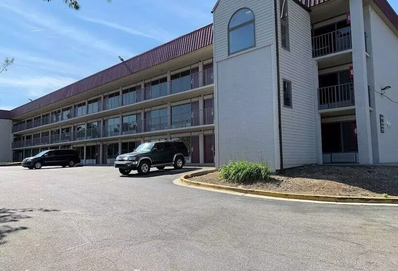 Hotelli Super 8 By Wyndham Baltimore Northwest