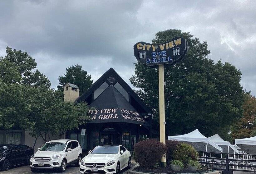 Отель Super 8 By Wyndham Baltimore Northwest