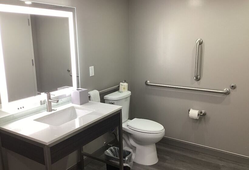 Отель Super 8 By Wyndham Baltimore Northwest