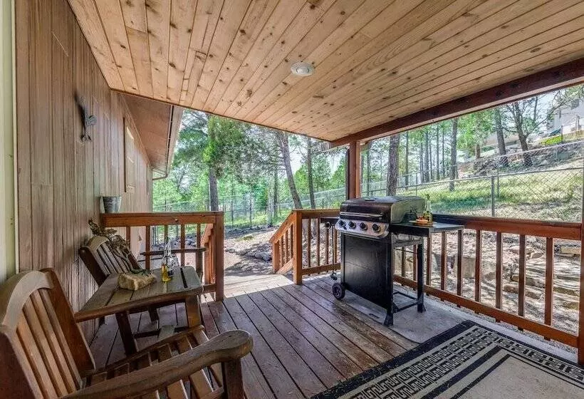Indianhead Lodge