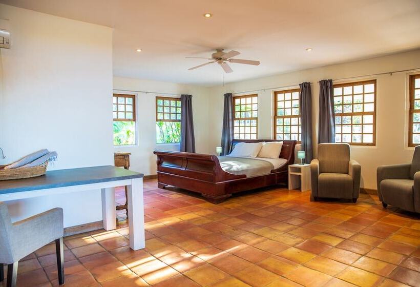 پانسیون Quill Gardens Boutique