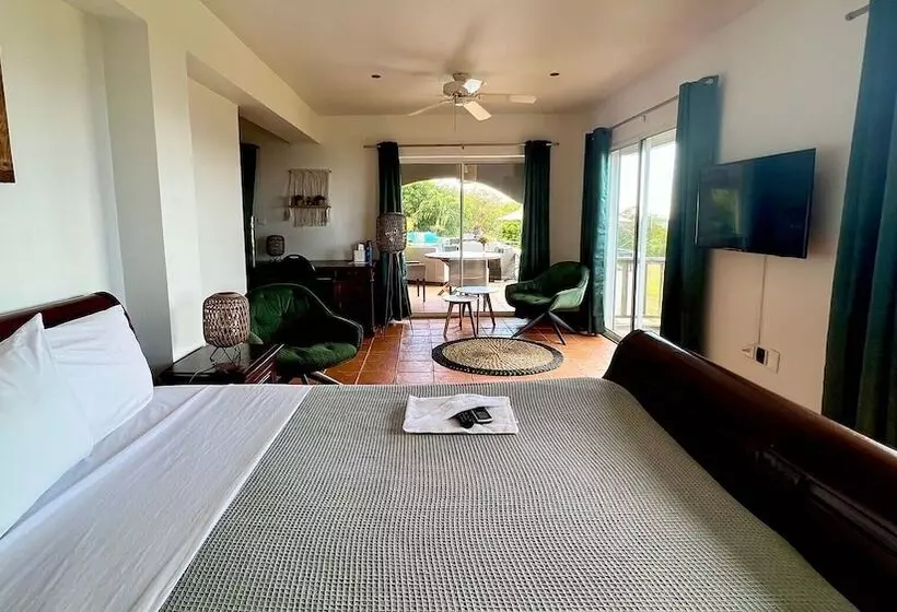 پانسیون Quill Gardens Boutique