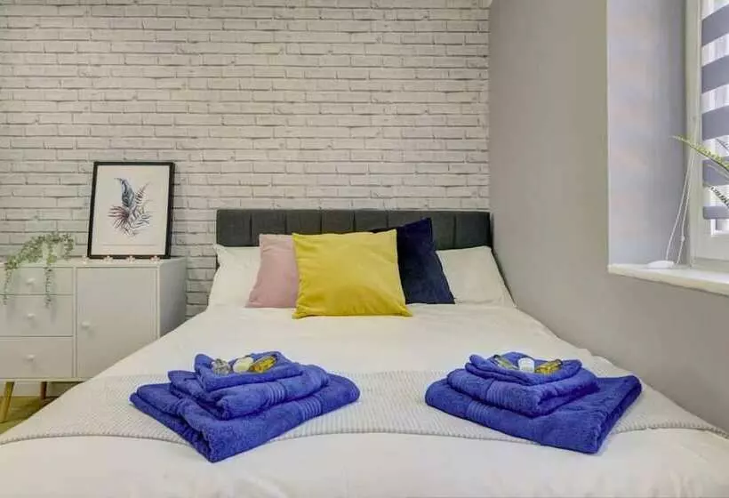 レジデンス Stylish 2 Bed House With Parking In Rugby