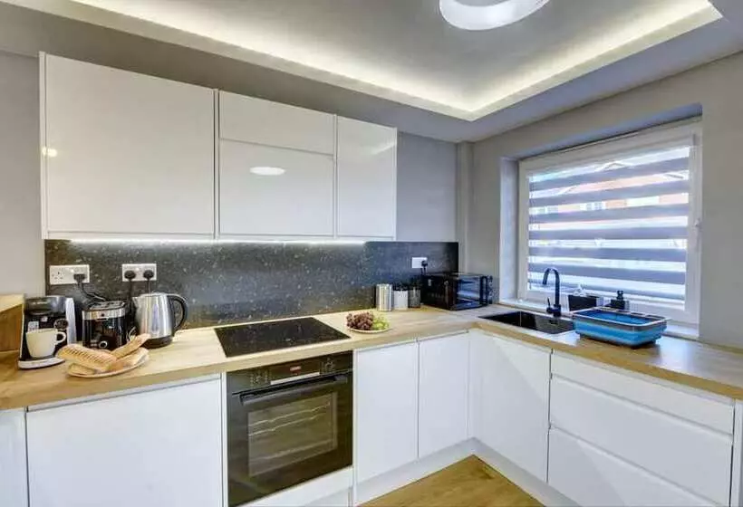 レジデンス Stylish 2 Bed House With Parking In Rugby
