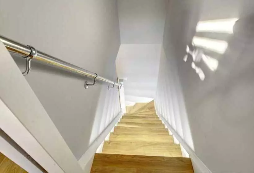 レジデンス Stylish 2 Bed House With Parking In Rugby