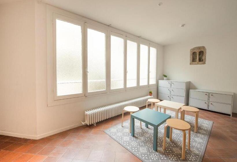 A Room In The City Hostel