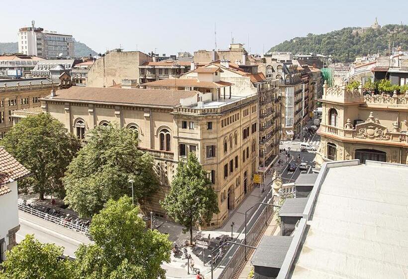 A Room In The City Hostel