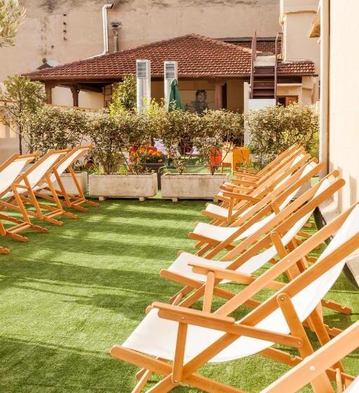 A Room In The City Hostel