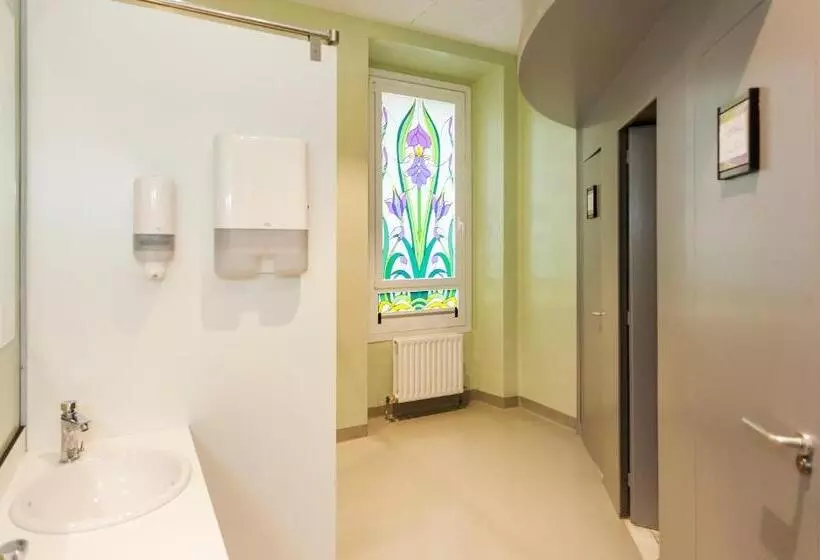A Room In The City Hostel