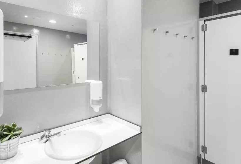 A Room In The City Hostel