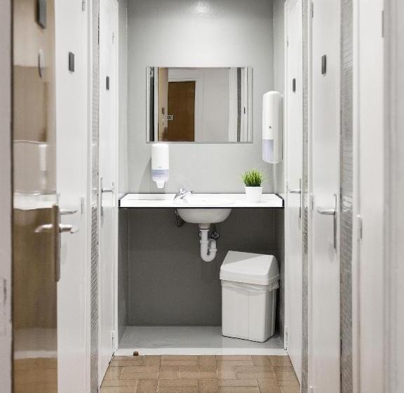 A Room In The City Hostel