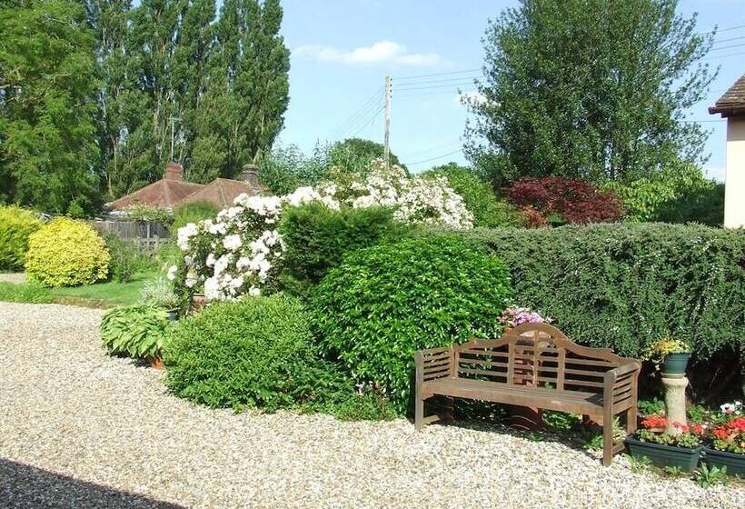 민박 Sandhurst Farm Forge