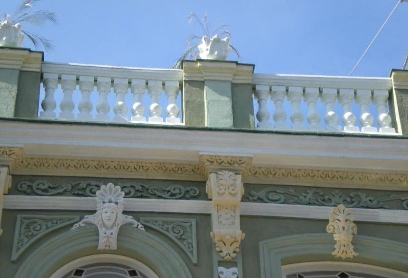 مسافرخانه Casa Colonial Asturias