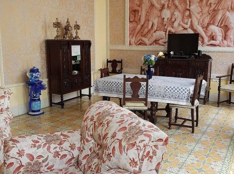 مسافرخانه Casa Colonial Asturias