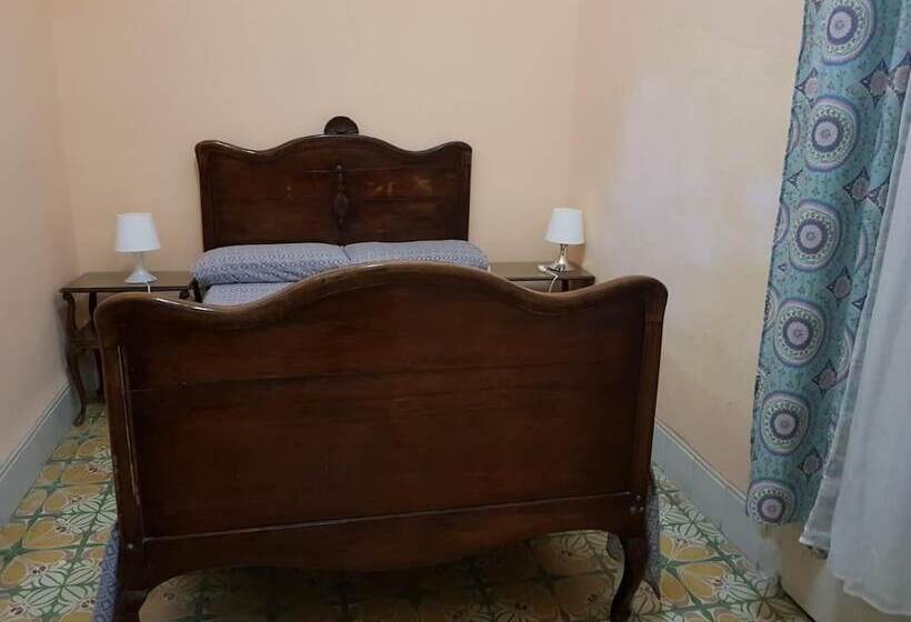 مسافرخانه Casa Colonial Asturias