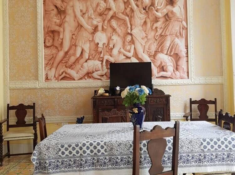 مسافرخانه Casa Colonial Asturias