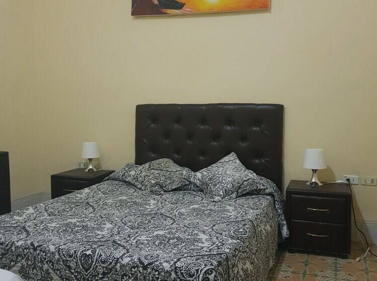 مسافرخانه Casa Colonial Asturias