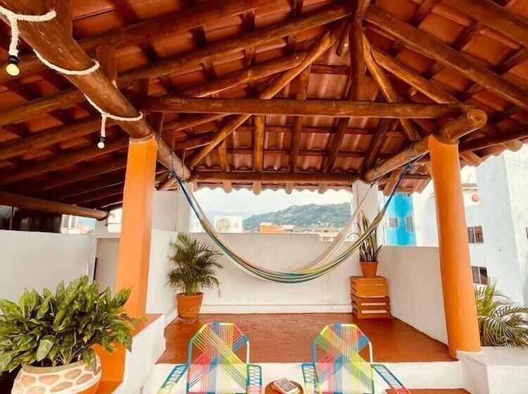 هتل Casa De La Palma Bed And Breakfast