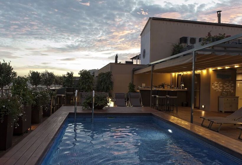 Duquesa Suites Landmark Hotel By Grup Duquessa