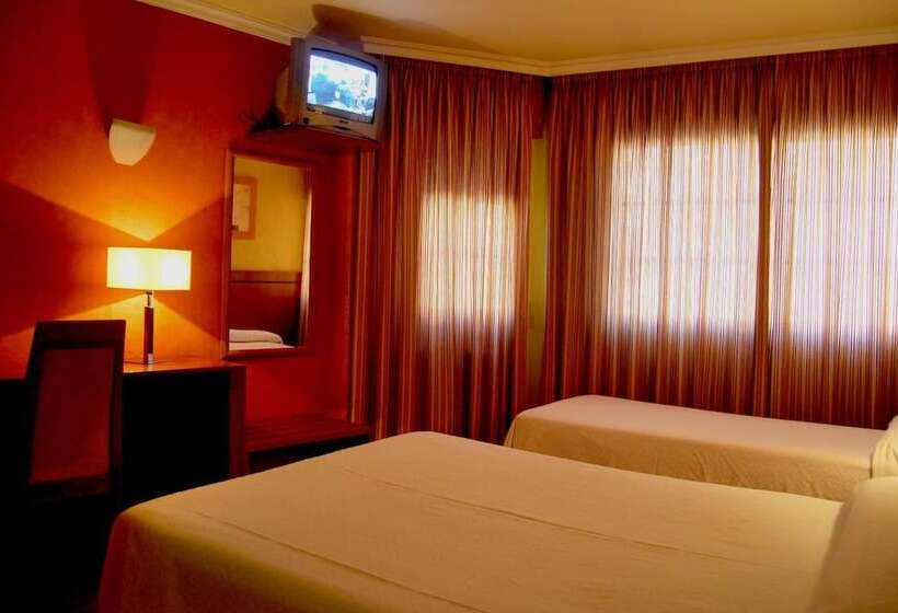 酒店 Hhb Pontevedra Confort