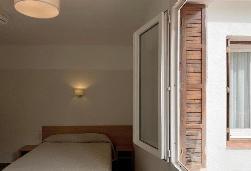 בית מלון כפרי Hôtel De Porticcio