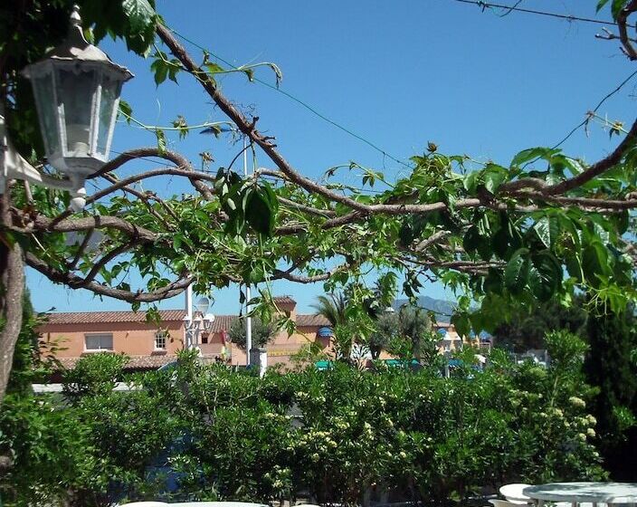 בית מלון כפרי Hôtel De Porticcio