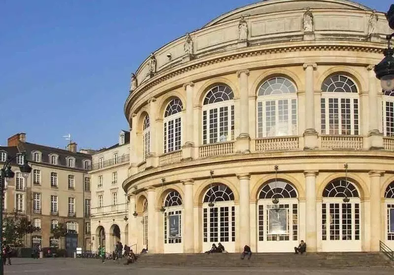 ホテル Ibis Budget Rennes Chantepie   Hôtel Rénové