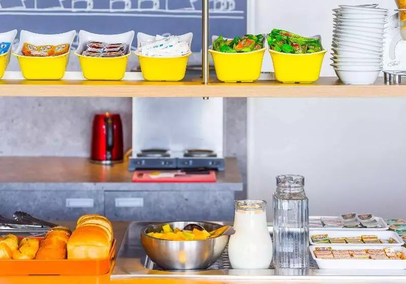 ホテル Ibis Budget Rennes Chantepie   Hôtel Rénové