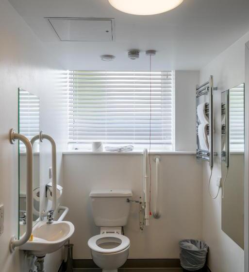 Pelican London Hotel And Residence