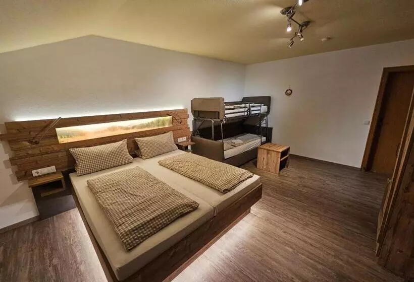 ホテル Pension Grünhaid