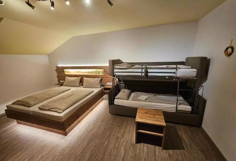 ホテル Pension Grünhaid